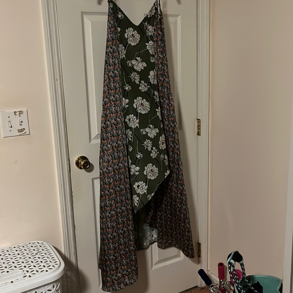 Fun spring high low dress with zipper back and adjustable straps (lightly worn)